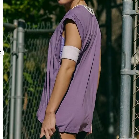 #56 NWT Free People Don't Sweat It Oversized Tee in Violet - Picture 3 of 6